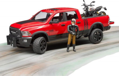 Ram 2500 Pickup, Ducatı Motor, Sürücü