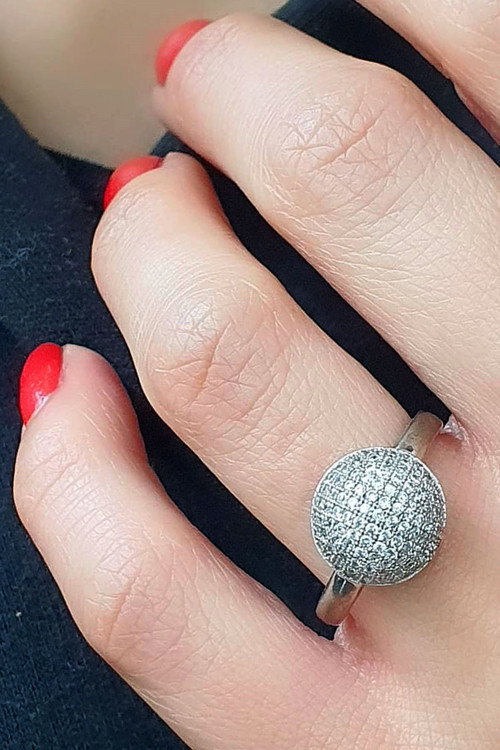 Pırlanta Işıltısında Zirkon Taşlı 925 ayar Gümüş Top Yüzük