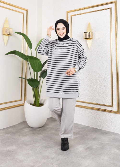 Kadın Tesettür Giyim Gri Bisiklet Yaka Ve Çizgili 2 İplik Pantalon İle Tunik Takım Gri S-M