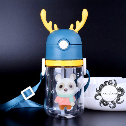 Geyik Figürlü Pipetli Taşıma Askılı Çocuk Matarası 550 Ml Sevimli Panda